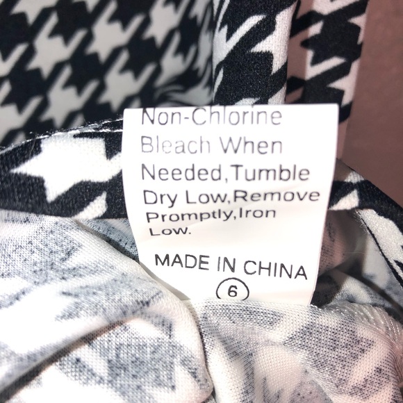 SHEIN SIZE 2 Hounstooth Print Bodycon Dress15”Pit 2 Pit 32” Length Black White - Picture 6 of 6